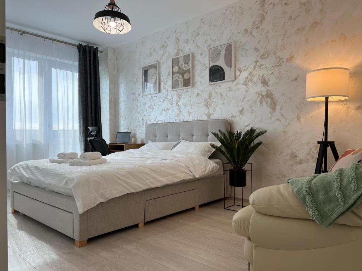 Lazar Towers Studios & Apartments Near Palas Iasi Exterior foto