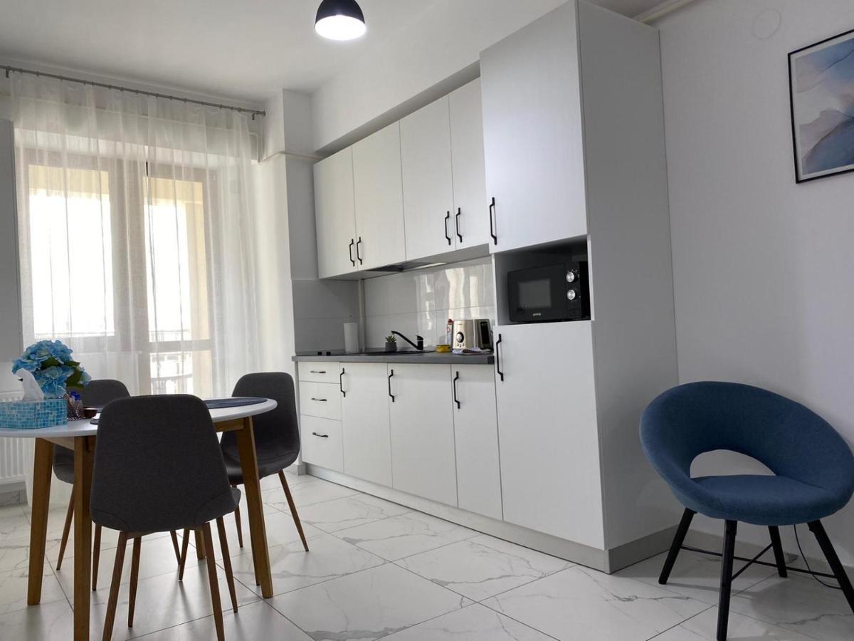 Lazar Towers Studios & Apartments Near Palas Iasi Exterior foto