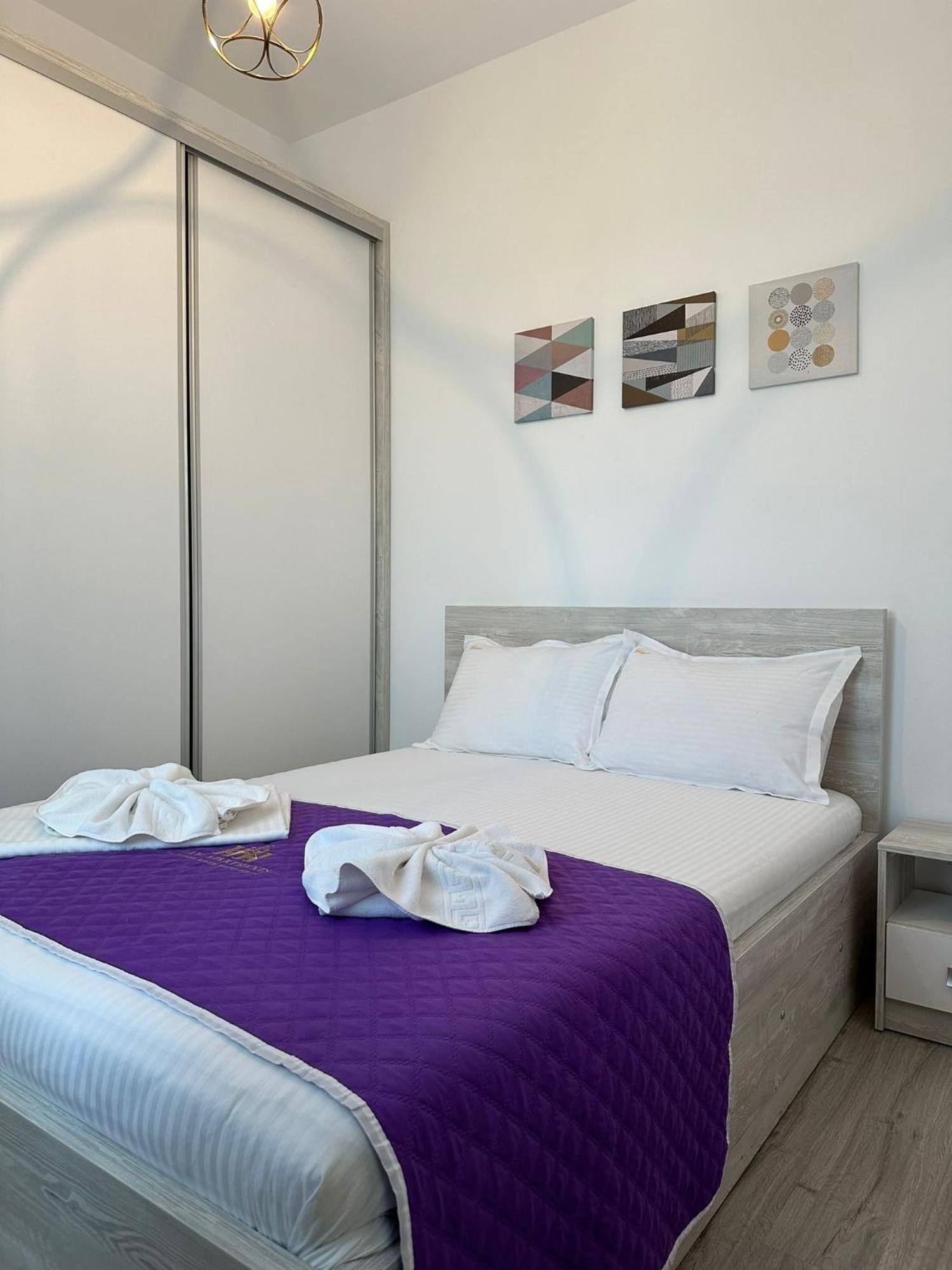 Lazar Towers Studios & Apartments Near Palas Iasi Exterior foto