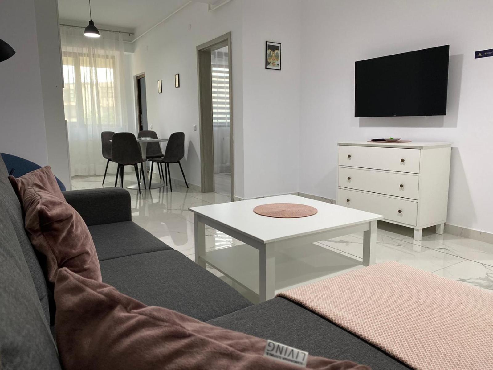 Lazar Towers Studios & Apartments Near Palas Iasi Exterior foto